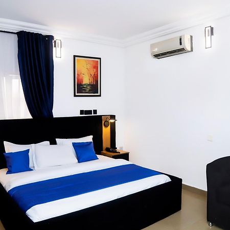 Western Dreams Hotel Абуджа Екстериор снимка