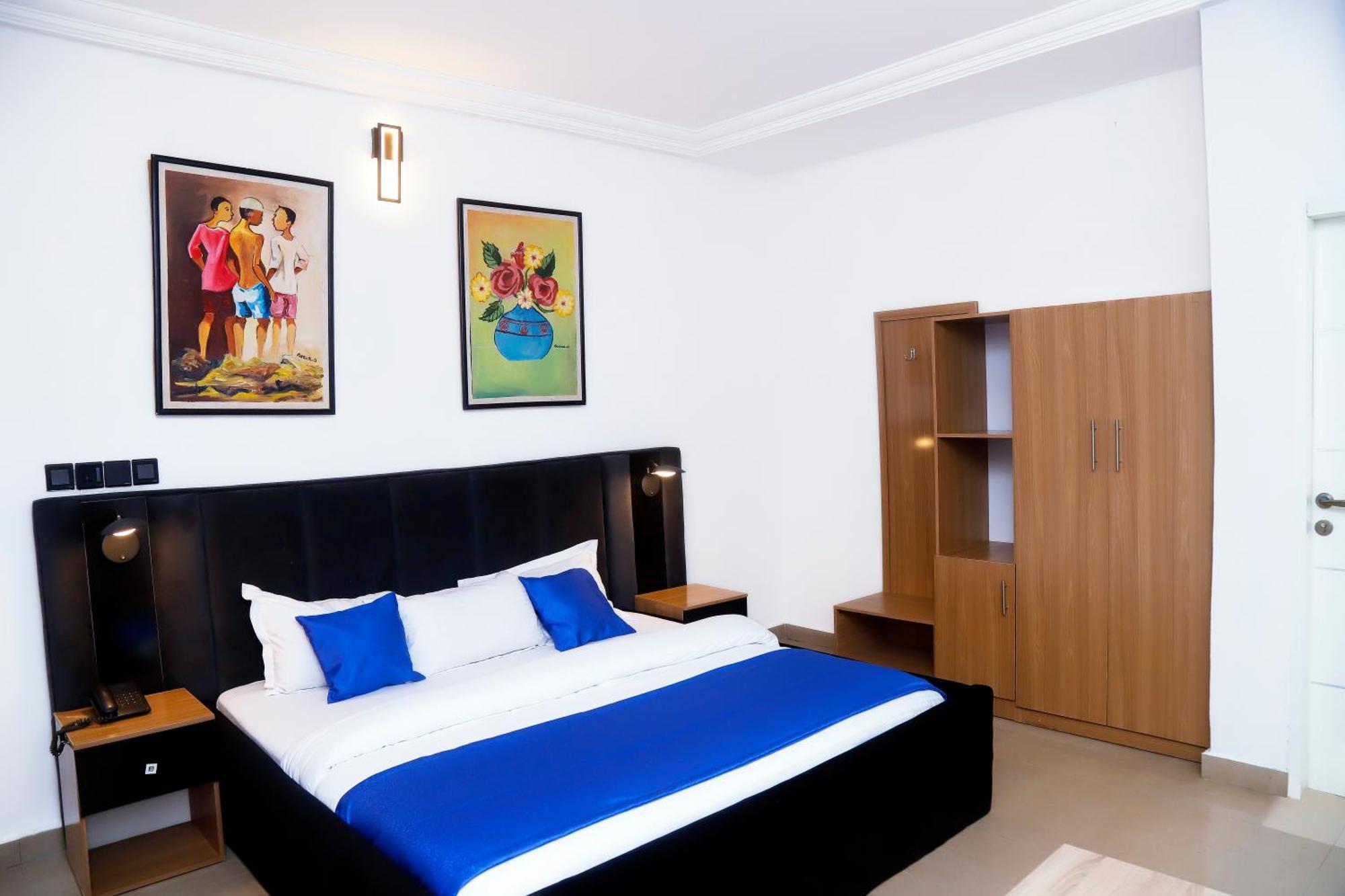 Western Dreams Hotel Абуджа Екстериор снимка