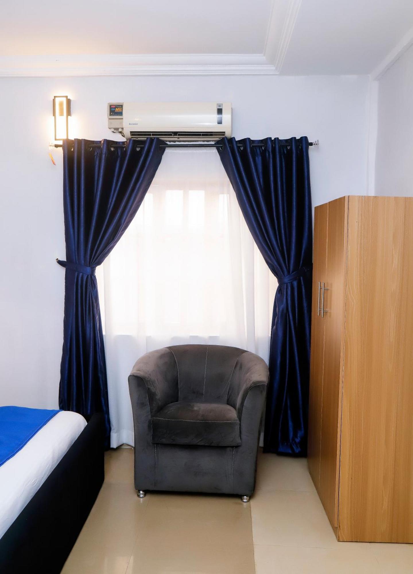 Western Dreams Hotel Абуджа Екстериор снимка