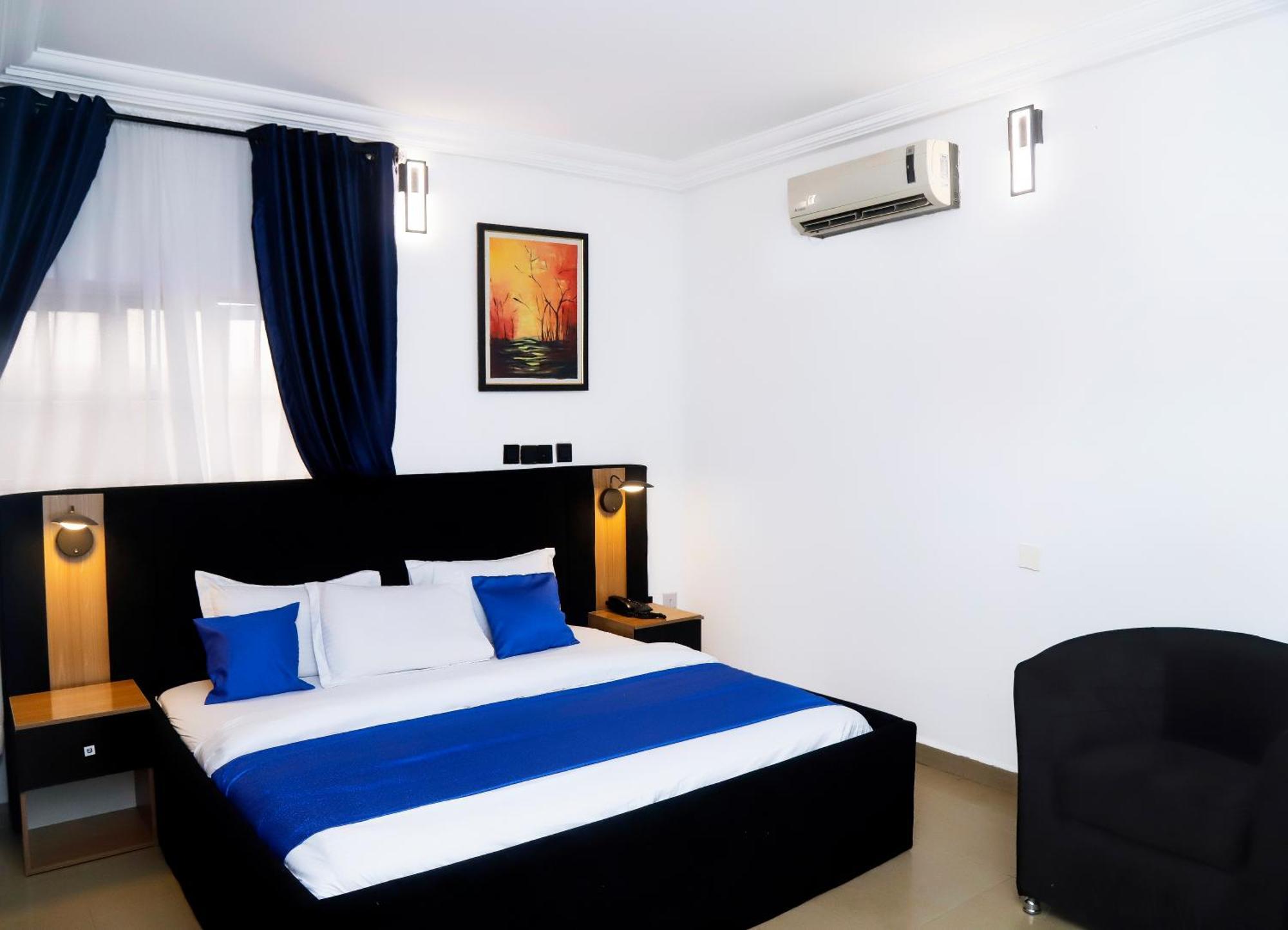 Western Dreams Hotel Абуджа Екстериор снимка